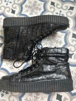 Apple of Eden Rosa Turnschuhe Boots Stiefeletten Leder Reptil Brandenburg - Falkenberg/Elster Vorschau
