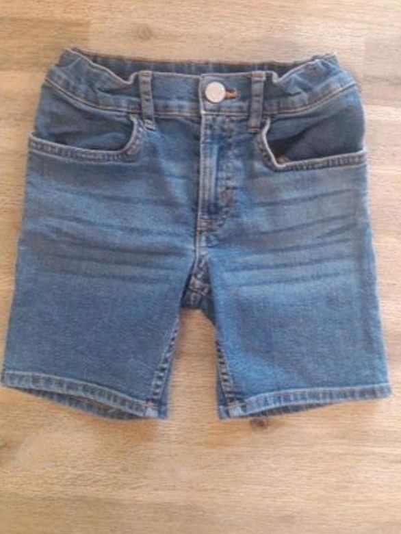 Jungenbekleidung Jeanshose kurz Hose Gr. 104 in Dingolfing