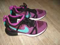 Sneaker Turnschuhe Laufschuhe von Nike Gr. 37,5 Bayern - Schnaittach Vorschau