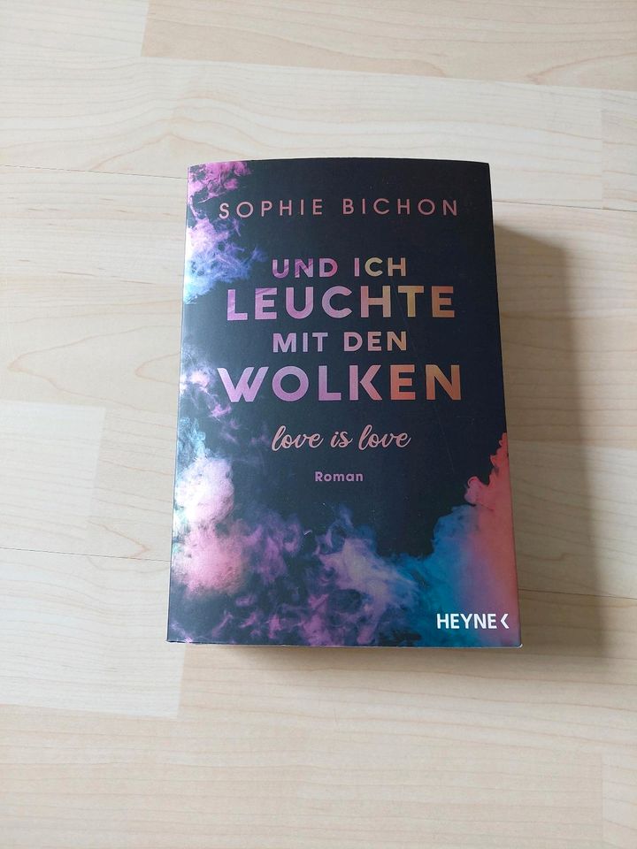 "Und ich leuchte mit den Wolken" von Sophie Bichon in Köln