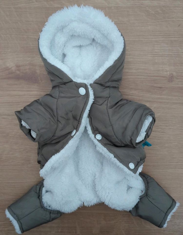 Hundekleidung - Anzug/ Jacke mit Beinen für den Winter - Dino in Köln