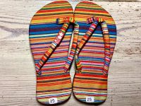 Kinder Flip Flops Gr.25 Regenbogen geringelt NEU Friedrichshain-Kreuzberg - Kreuzberg Vorschau