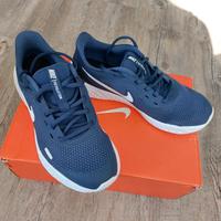 Nike Revolution 5 (GS) Laufschuhe Sportschuhe Gr.36,5 wie NEU Nordrhein-Westfalen - Recklinghausen Vorschau
