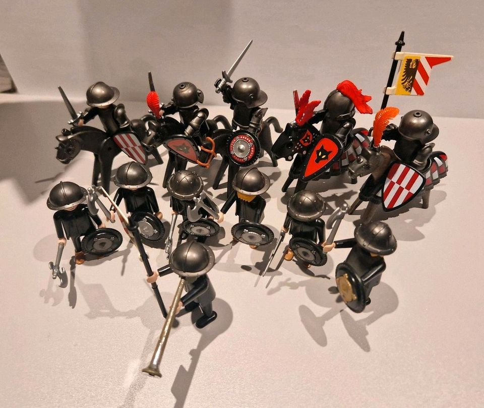 Playmobil Armee der Schwarzen Ritter in Garbsen