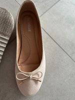 Halbschuhe beige Gr 39 Frankfurt am Main - Bornheim Vorschau