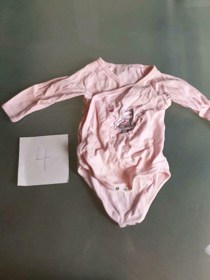 Bodys Body Strampler H&M gr. 62 Babywäsche Oberteil in Berlin