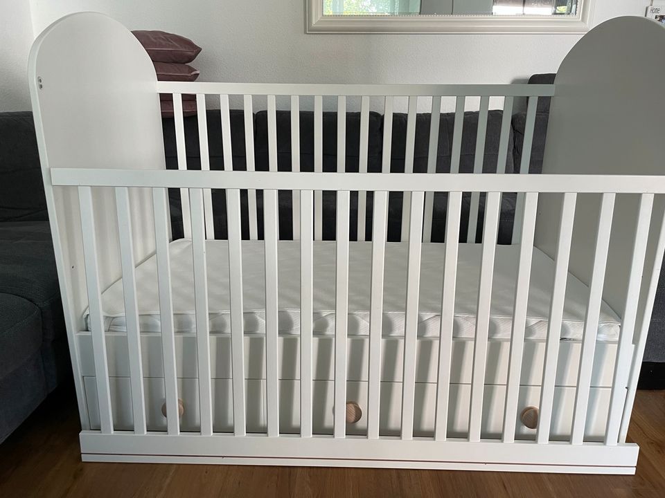 Babybett/ Kinderbett/ Ikea GONATT/ Schublade in Wiesbaden