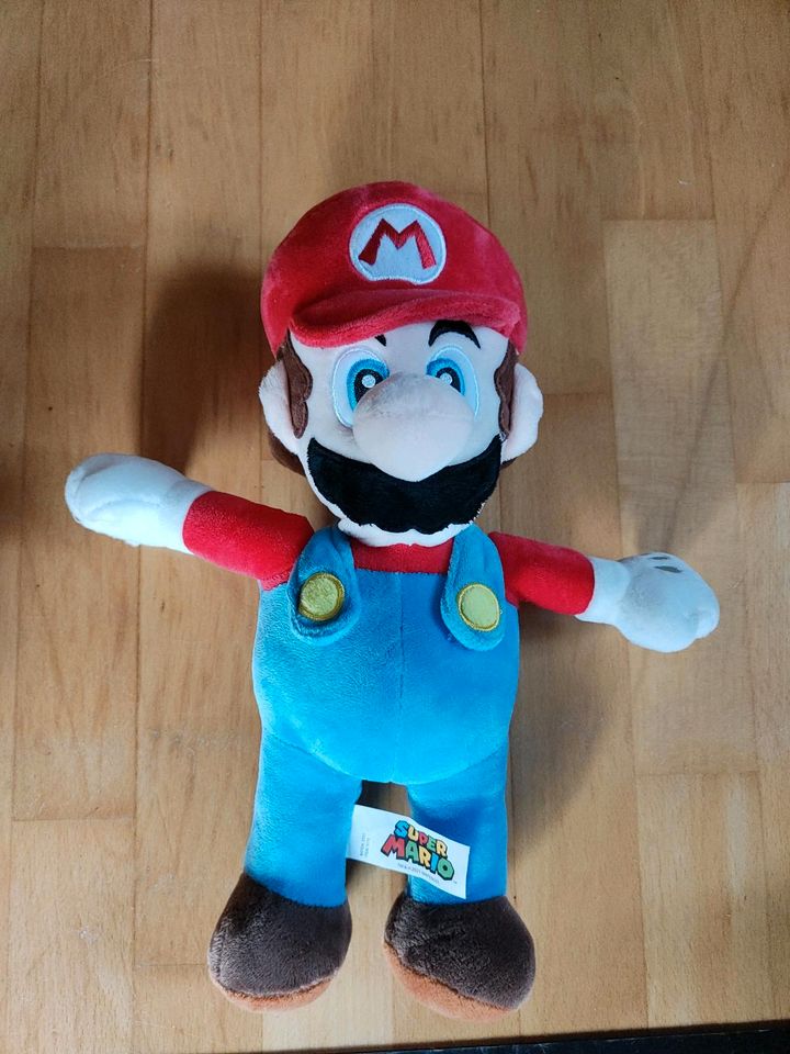 Super Mario Plüschfigur Neu in Beilngries