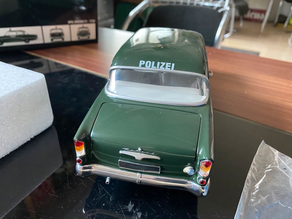 Minichamps Opel Rekord P1 Polizei 1:18 Modellauto OVP Modell in Loxstedt