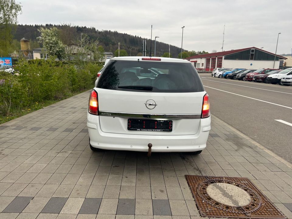 Opel Astra H Caravan Edition "111 Jahre" in Heidenheim an der Brenz