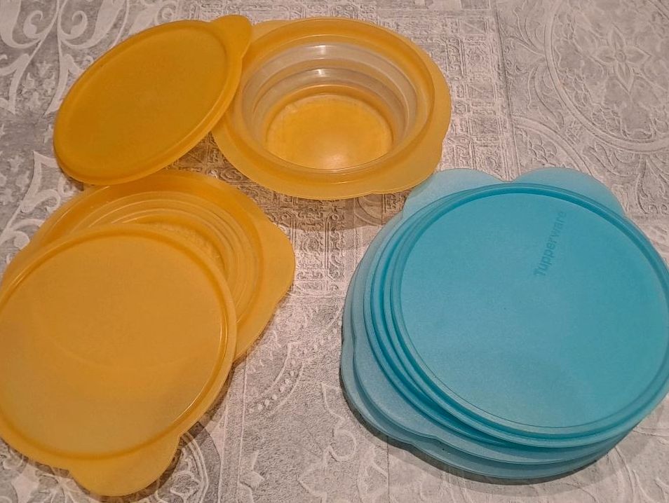 TUPPERWARE 4 Dosen, zusammenfaltbar, ab 5€ in Radibor