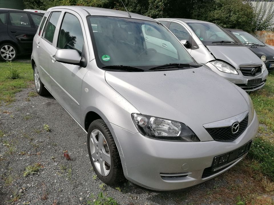 Mazda 2 Lim. 1.4 Active Aus 1-Hand in Neuenstadt