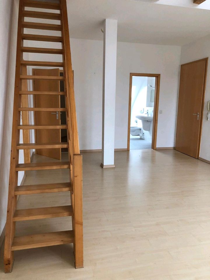 Schöne Dachgeschosswohnung im denkmalgeschützten Altbau in Dresden