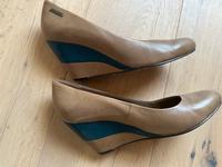 Leder Keilabsatz Pumps von Diesel Gr 39 Hessen - Dietzenbach Vorschau