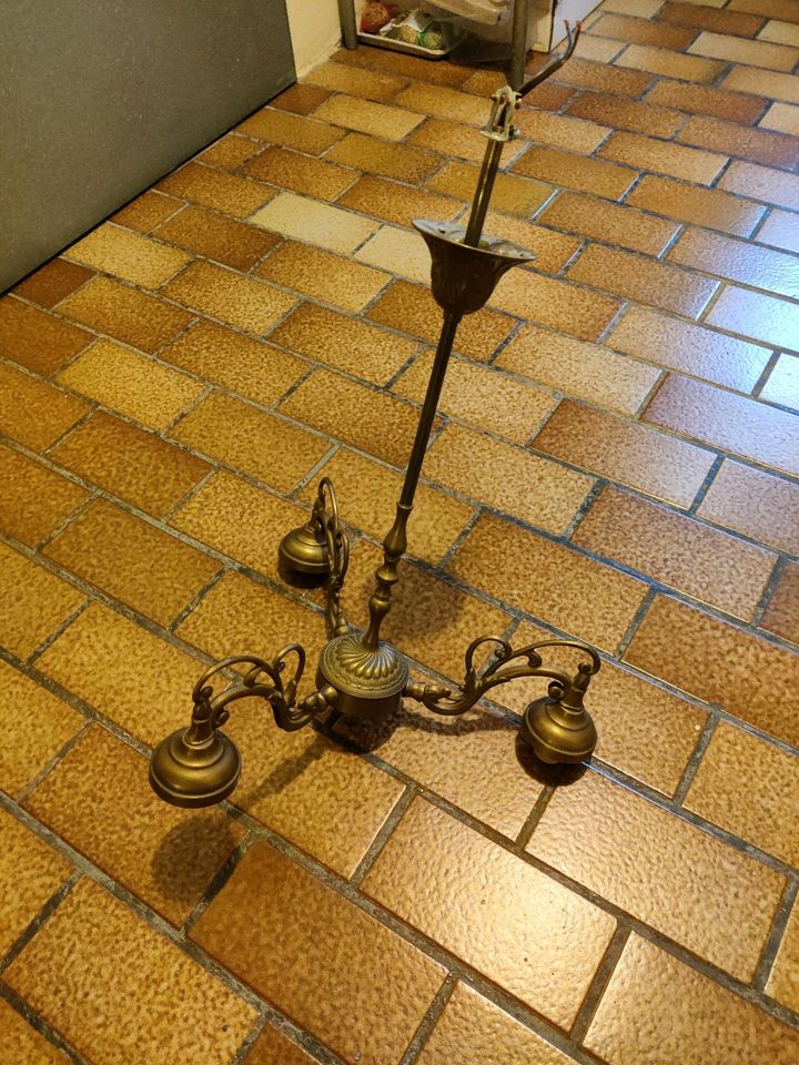 Alte Bronze-Lampe in Offenburg