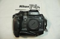 NIKON F4 S Body mit Multi-Meß-Sucher DP-20 + Gebrauchsanleitung. Berlin - Reinickendorf Vorschau