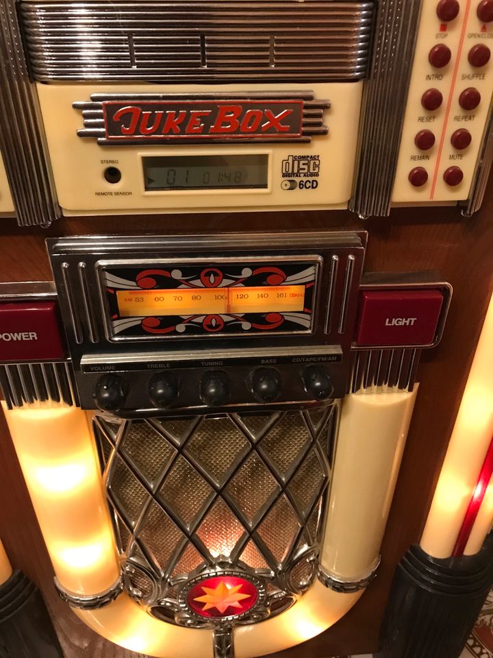 ELTA Jukebox 2753 Musikbox Retro Vintage mit Wackelkontakt in Ebelsbach