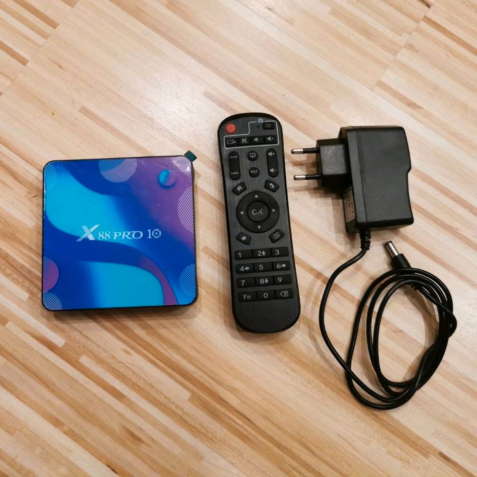 X88 PRO 10 SMART ANDROID 11 TV-BOX  mit orig. Verpackung in Adelebsen