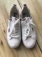 Sneaker Gr. 39 Mustang weiß Nordrhein-Westfalen - Dörentrup Vorschau