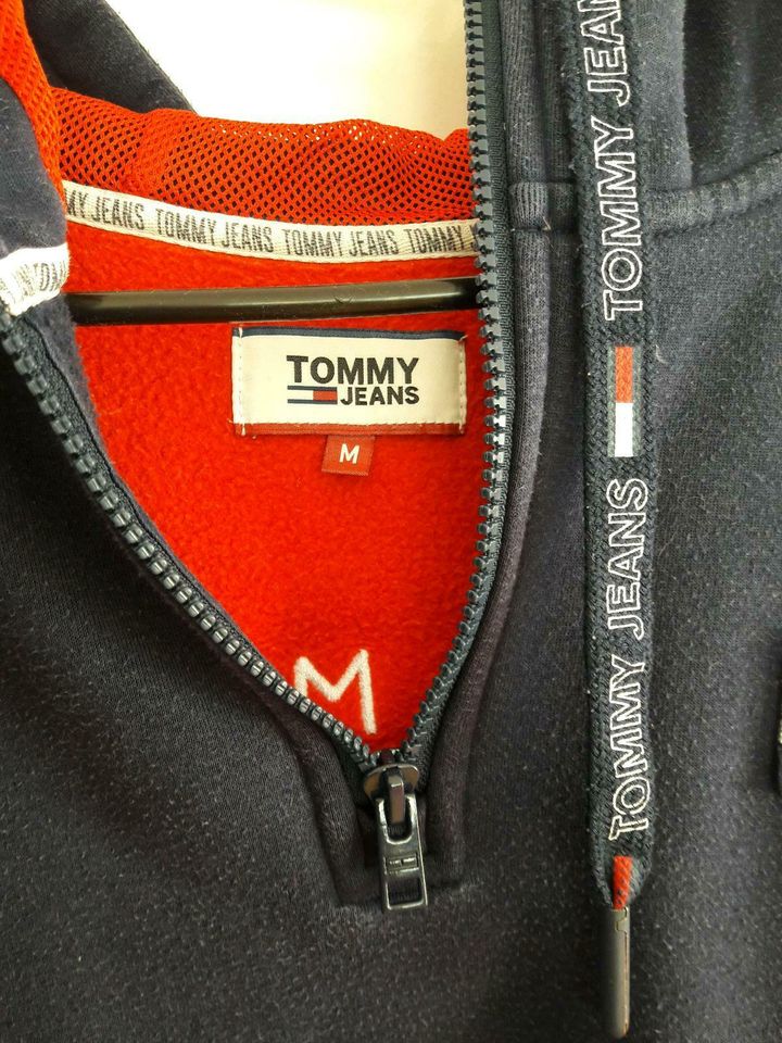 "Tommy Hilfiger Hoody Gr. M" in Stegaurach