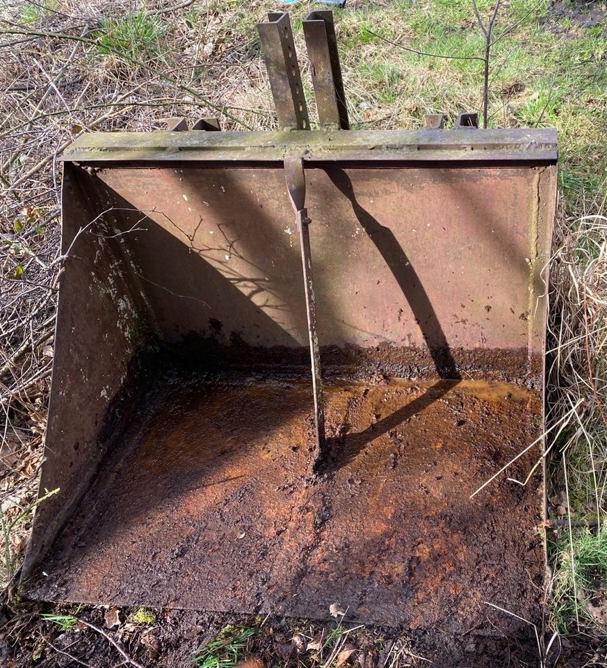 Schaufel für Schlepper / Traktor in Stöckse