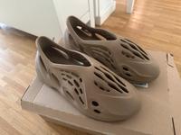 Adidas Yeezy Foam Runner – Größe 46 EU – Beige Berlin - Wilmersdorf Vorschau