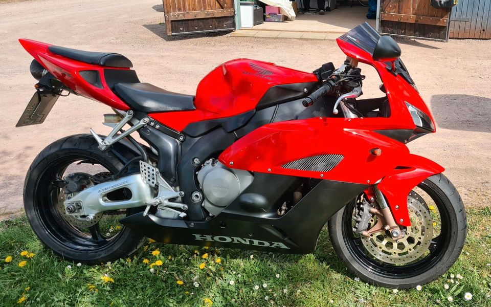 Honda CBR 1000 RR SC57 Fireblade Unfallfrei in Erfurt