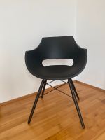 Stuhl, 2 davon, aus Kunststoff, in tollem Design! Nordrhein-Westfalen - Geseke Vorschau