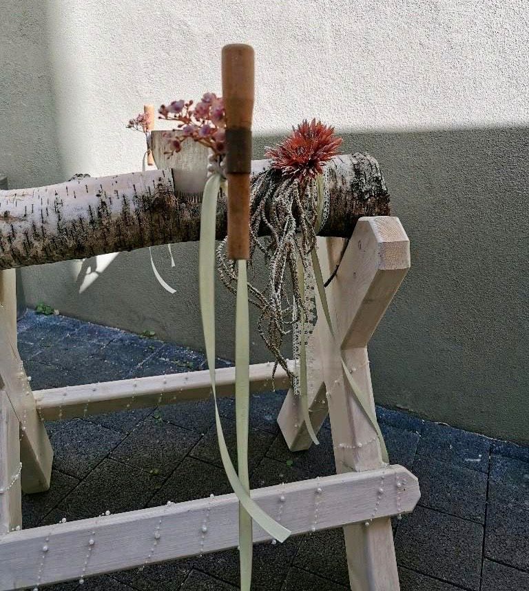 Hochzeit / Sägebock m. Säge Deko für Ihre Hochzeit zu vermieten in Vogelsberg (bei Sömmerda)