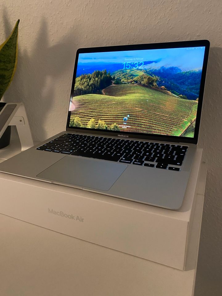 Macbook air i3 2020 silber in Darmstadt