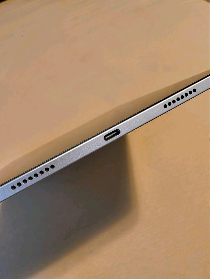 iPad Pro 11" M1 256GB Wifi Silver (Top Zustand) in Kempten