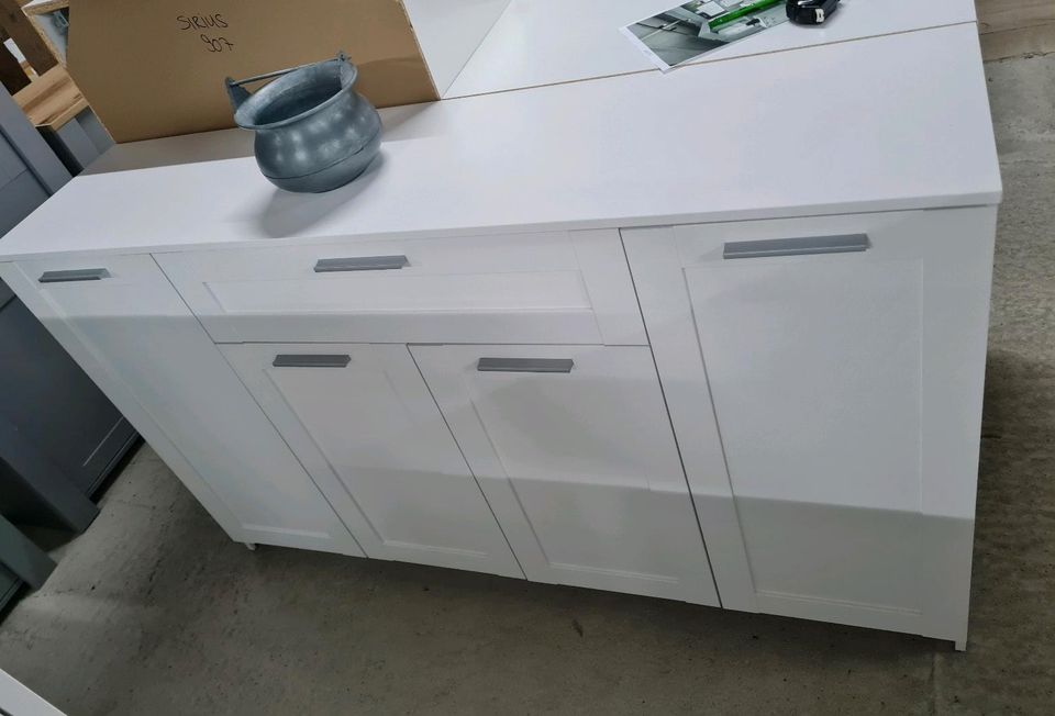 Sideboard  Kommode Anrichte IBIZA Versand Bühne in Borgentreich