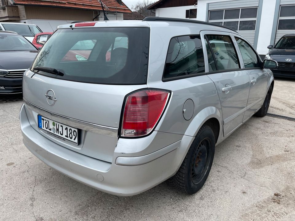 Opel Astra 1,7 CDTI in Bad Tölz