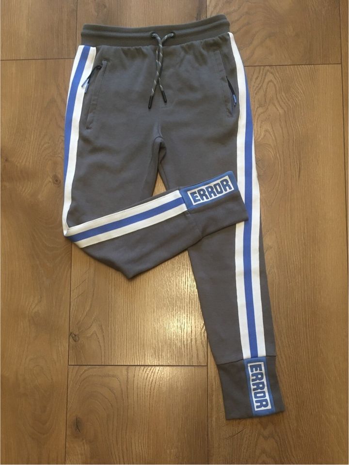 Sporthose Jogginghose Junge in Berlin