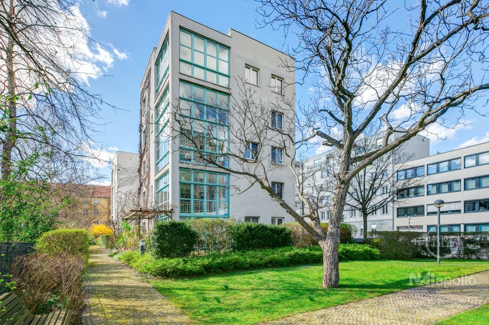 SANIERTE DACHTERRASSEN-WOHNUNG OHNE LIFT! FREI! in Berlin