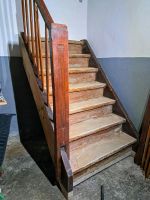 Alte Holztreppen / Treppenhaus aus Haussanierung mit Geländer Baden-Württemberg - Sindelfingen Vorschau