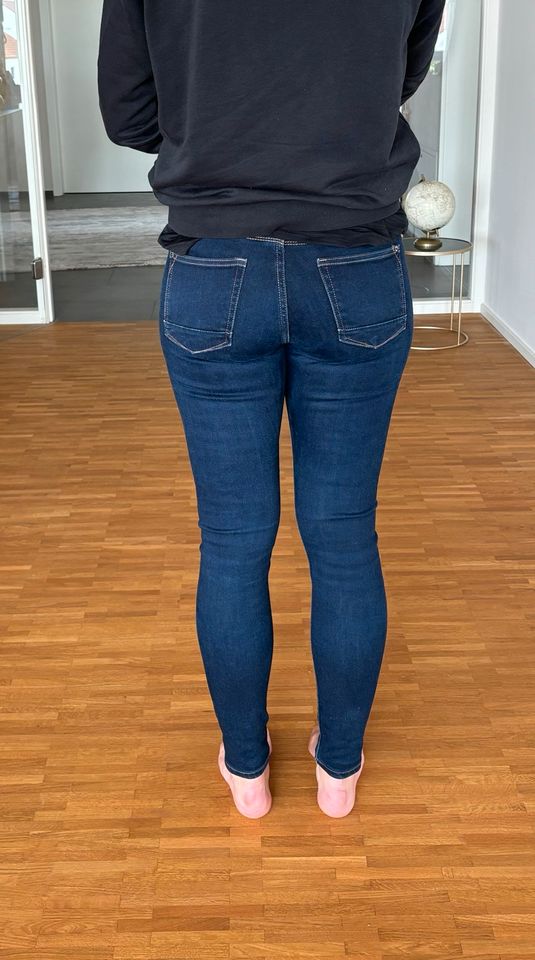 Skinny Jeans von EDC / neuwertig - dunkelblau / W27/L30 in Mutterstadt