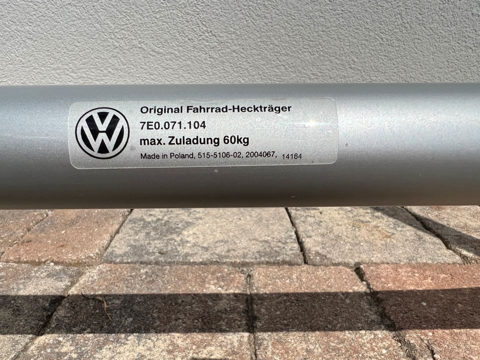 Original VW Bus T5 Heck Fahrradträger für 4 Fahrräder in Klettgau