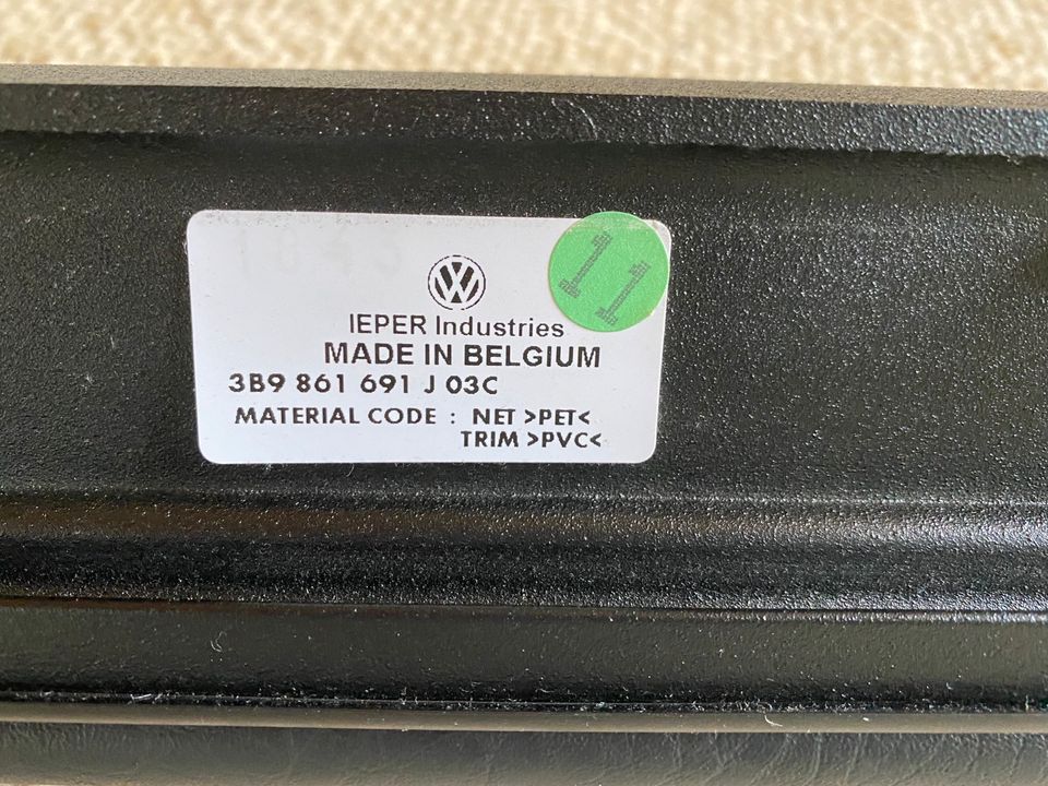VW Passat Golf Tiguan Taster Heckklappe 5N0 827 566 T neuw in