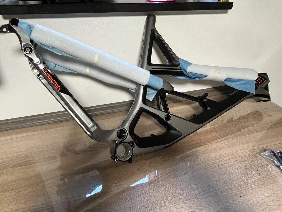 NEU - YT Capra CF Pro Race 27,5”  Carbon XL in Plauen