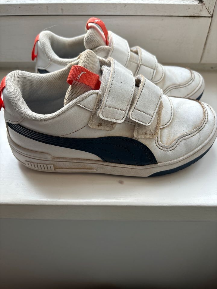 Puma Kinderschuhe Kinderschuhe/ Sneaker Gr.30 in Hamburg