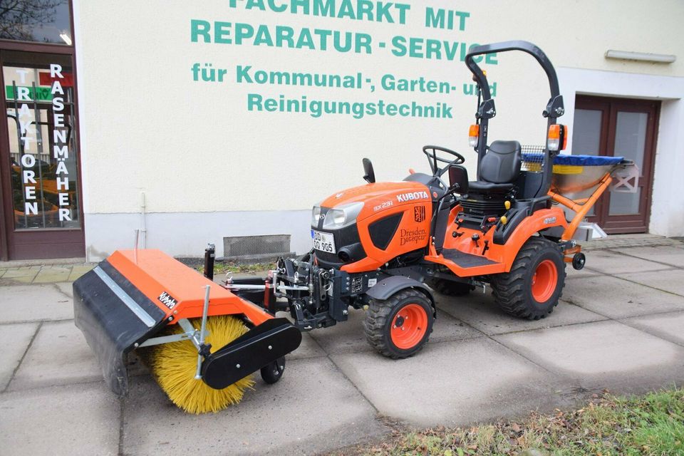 Kubota - Allradtraktor, Traktor, Schlepper in Schmiedeberg