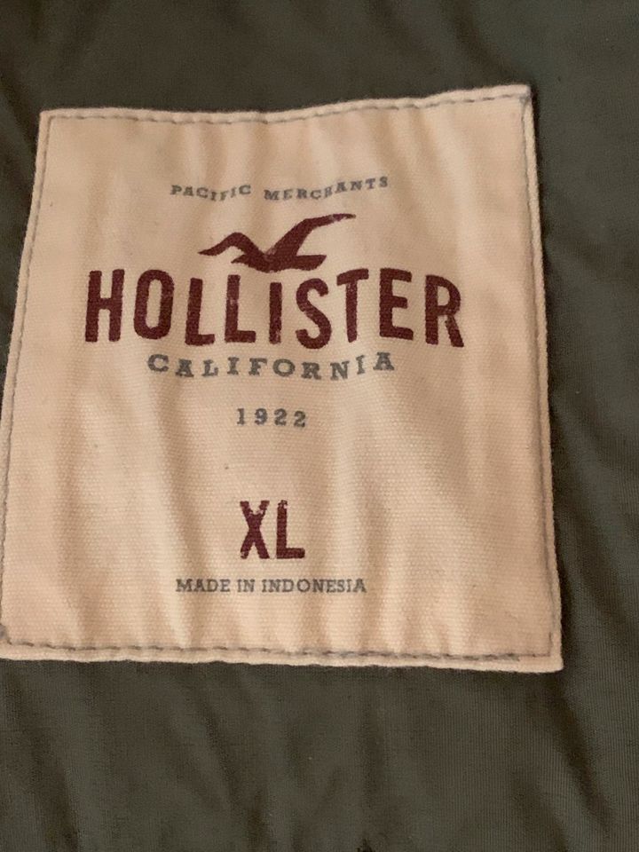 Hollister Winterjacke XL in Berlin