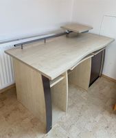 Schreibtisch aus hellem Holz mit viel Stauraum zu verkaufen Bayern - Sulzbach-Rosenberg Vorschau