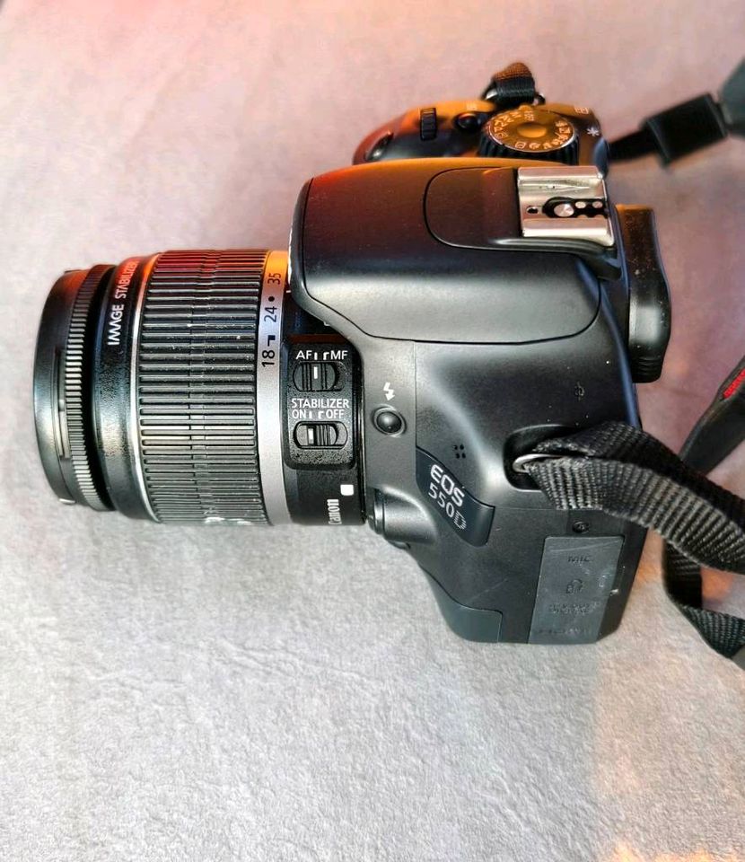 Canon EOS 550D digital Kamera mit Tasche von Kata in Scharbeutz