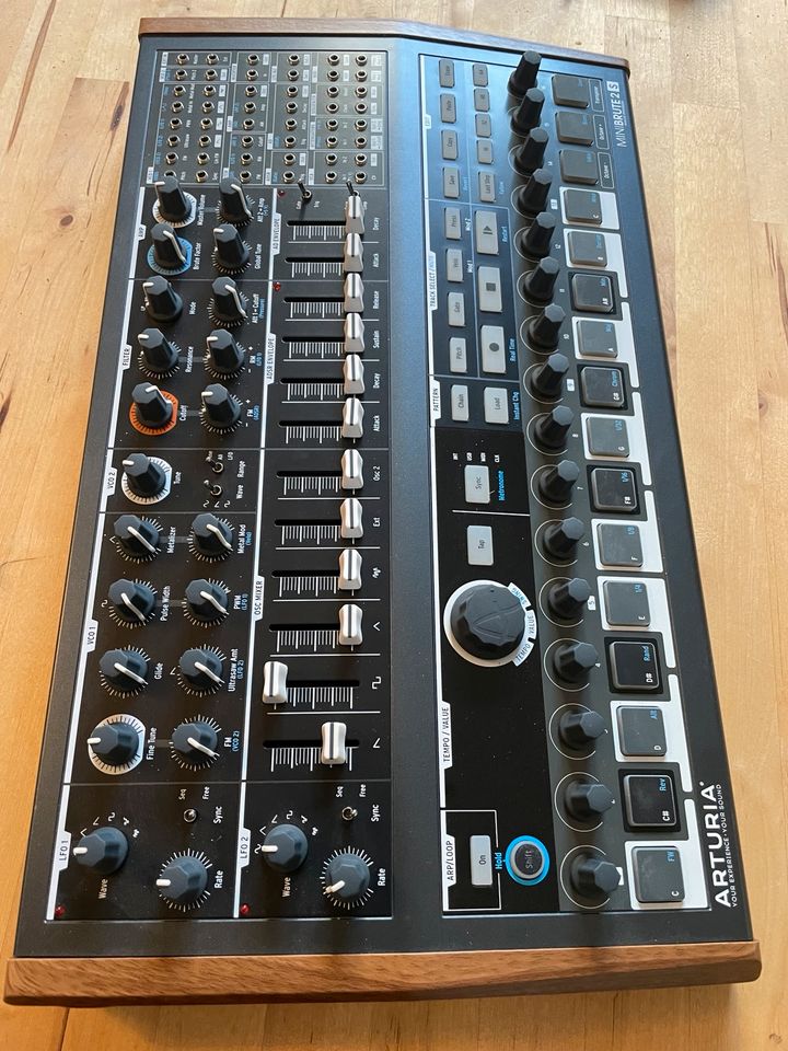 Arturia Minibrute 2s in Bremen