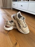 Puma Sneaker Damen Turnschuhe Leo Print 38,5 Hessen - Petersberg Vorschau
