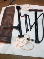 Oldtimersammlung. Wagenheber und luftpumpe Berlin - Marzahn Vorschau