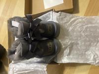 UGG Mini Bailey Bow II (Größe 38) München - Berg-am-Laim Vorschau