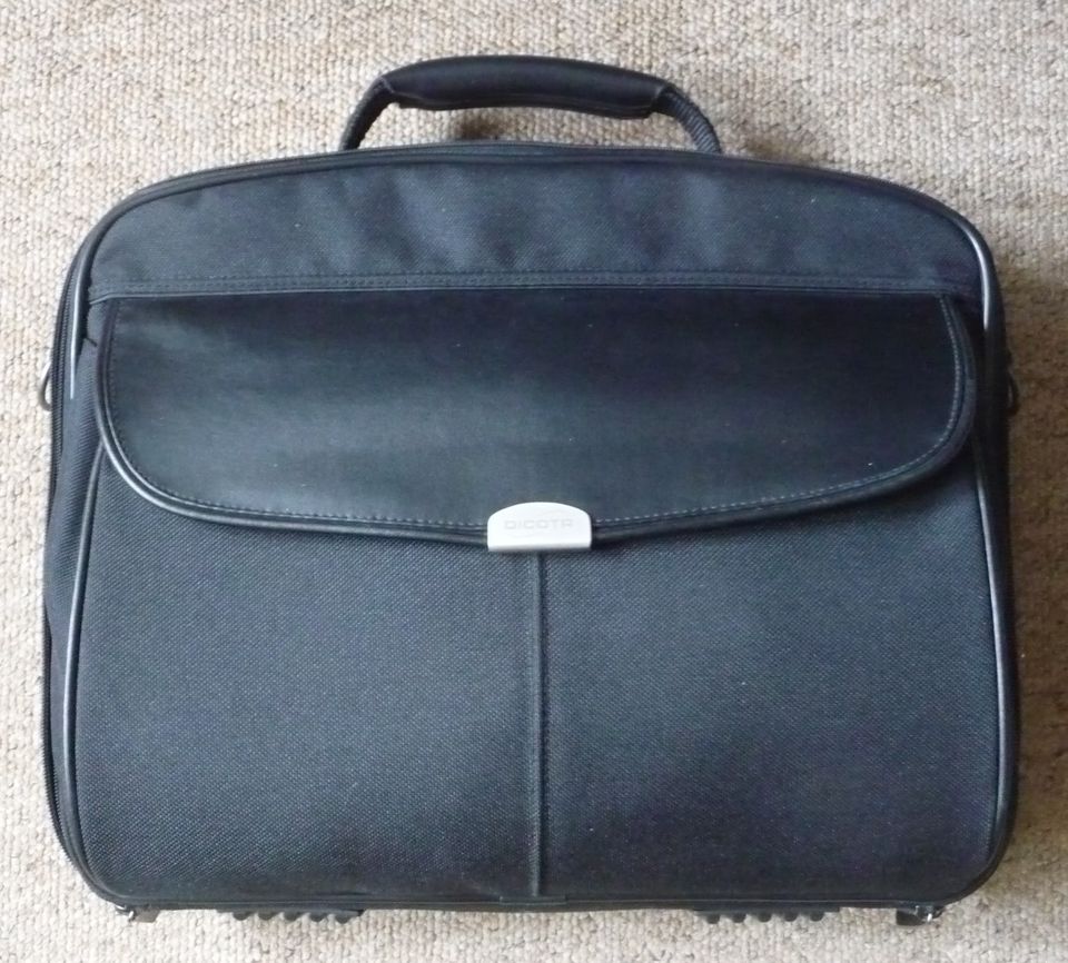 Laptop Amilo  T2050 mit Tasche in Pulheim